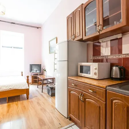 на вулиці федорова 29 біля площі ринок підвальна Leópolis