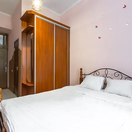 Apartamento на вулиці федорова 29 біля площі ринок підвальна *