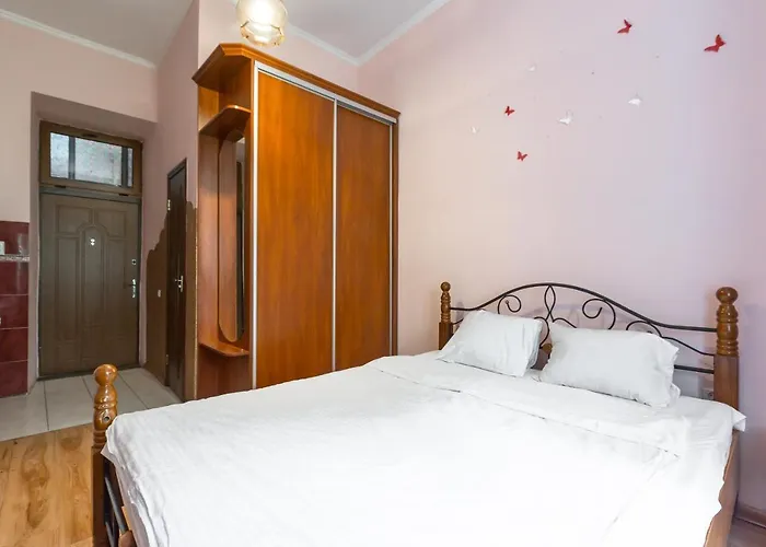 Apartment на вулиці федорова 29 біля площі ринок підвальна *